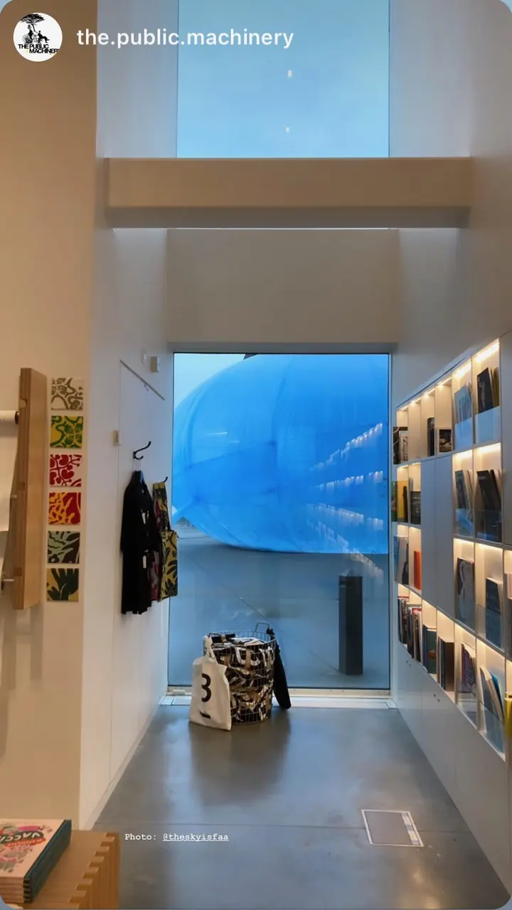 Story by the.public.machinery: the blue dome seen through a doorway